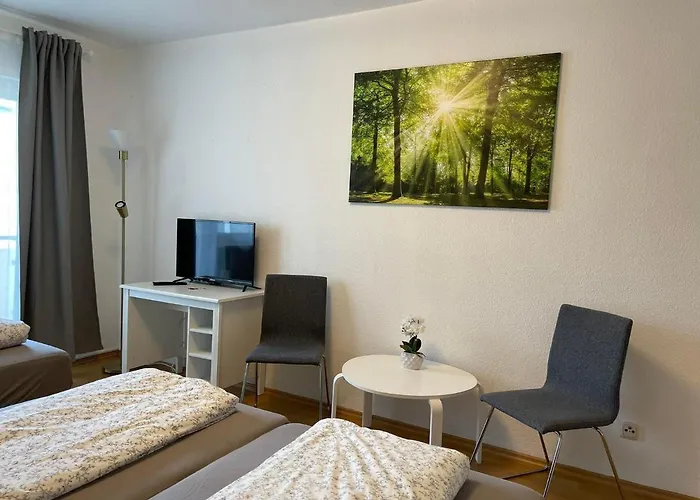 TOP LAGE 2 Zimmerwohnung mit Balkon und bester Aussicht in OG 2 links